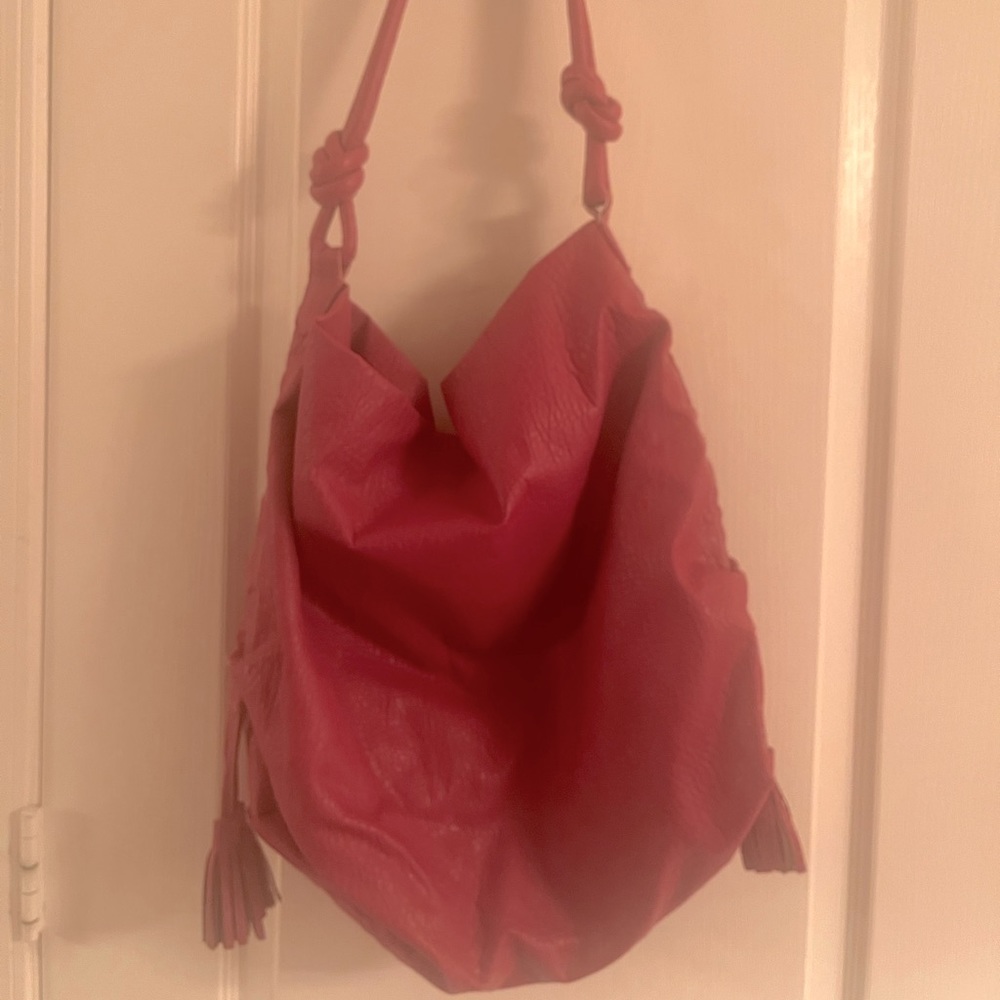Oversized shoulder bag